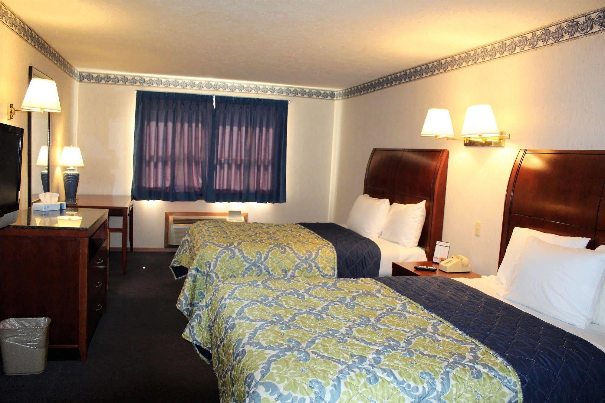 Americas Best Value Inn Of Decatur Exterior photo